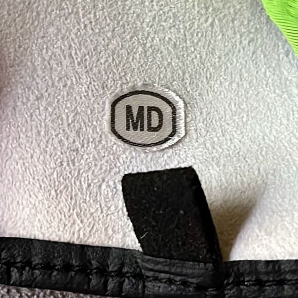 Wilson SFIA Ultimate Football Gloves Mens M/SM - Picture 4 of 6